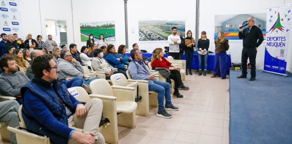 Anuncian plan de inversiones para la Ciudad Deportiva – Panorama Alto Valle