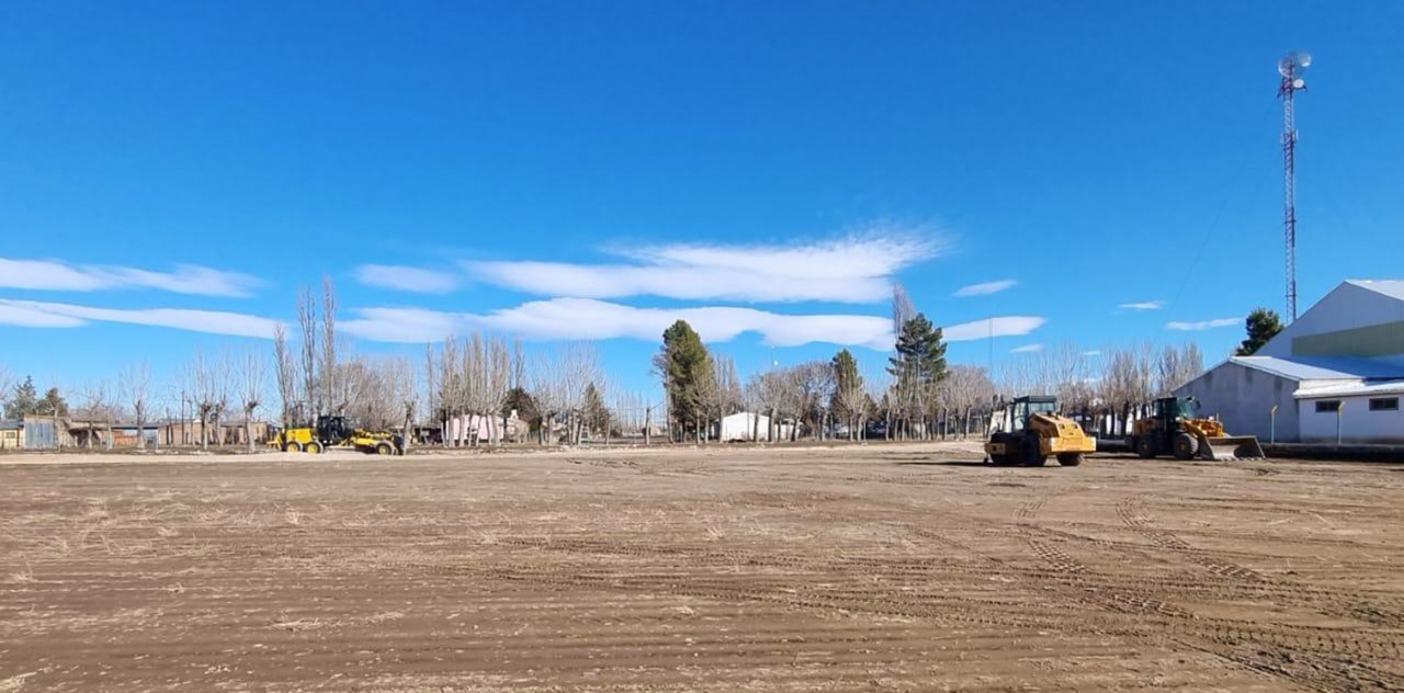 Paso Aguerre tendrá una cancha de césped sintético Panorama Alto Valle